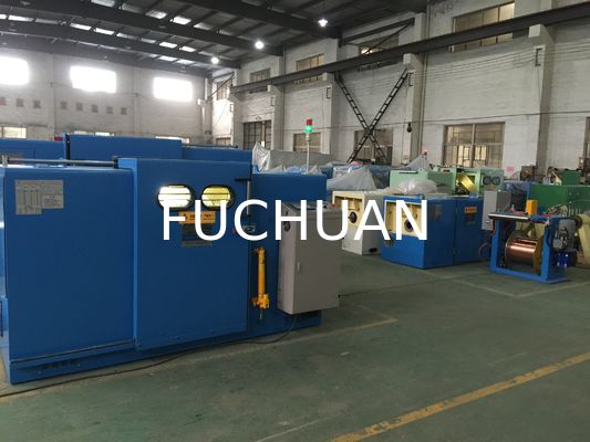 El alambre activo de Shaftless de la máquina que tuerce el alambre de cobre del azul de cielo toma el equipo