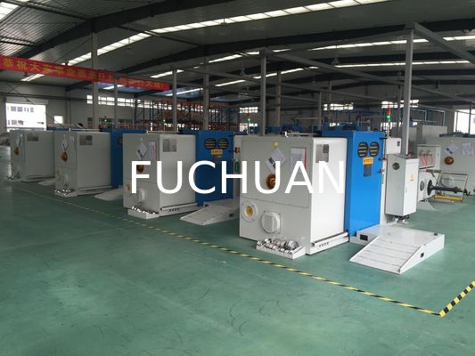 Torsión doble del PLC que agrupa el equipo automático del tornado del alambre de cobre de la máquina