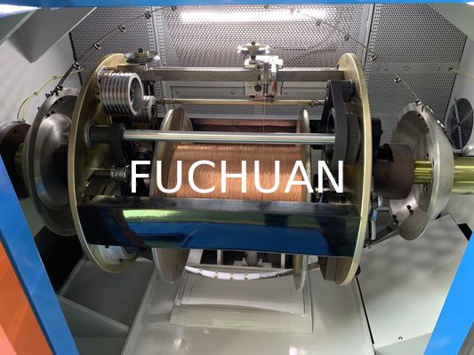 El alambre de cobre estable que agrupa la máquina que tuerce el alambre paga el equipo de 3000 RPM
